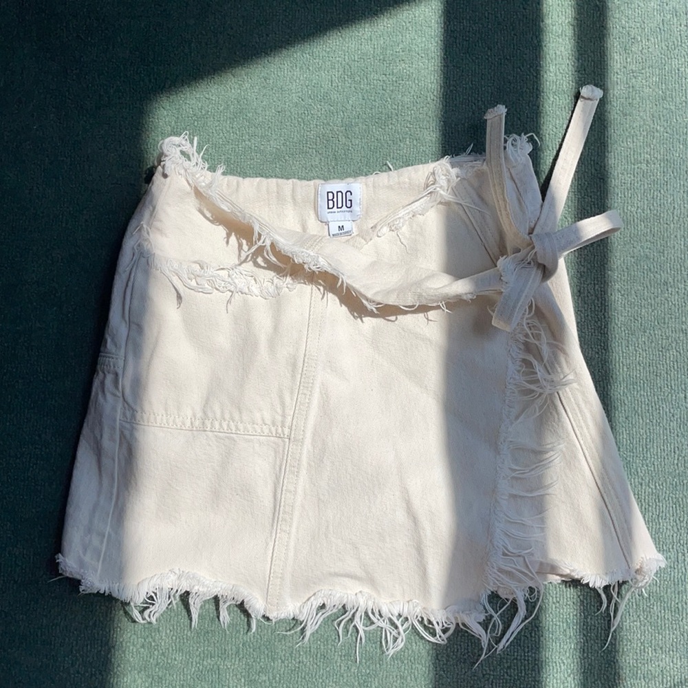 bdg urban outfitters white wrap skirt